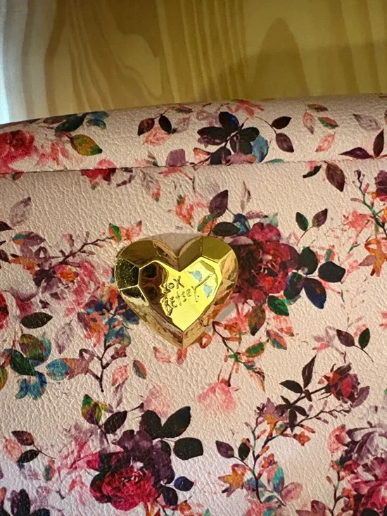 Betsey Johnson Floral Heart Large DOUBLE WRISTLET - NWOT - Picture 2 of 8